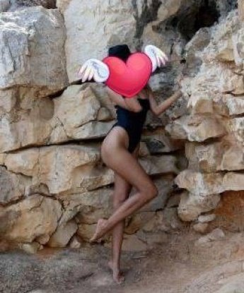 Мои услуги превзойдут все твои ожидания: от расслабляющего массажа до интимных утех, я готова исполнить любую твою фантазию. Мои возможности безграничны, и я готова удовлетворить даже самые необычные желания. Взгляни на мои фото и убедись, что ты сделал правильный выбор. Мои клиенты остаются восхищенными и возвращаются ко мне снова и снова. Доверься моим нежным рукам и ощути настоящее блаженство. Не упусти шанс встретиться со мной в Москве и провести незабываемое время в моей компании. Жду тебя, милый! 💋🌹 13031, 26 лет